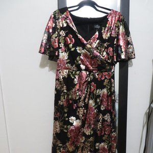 Adrianna Papell Floral-Print Metallic Flutter-Sleeve Dress Size 8